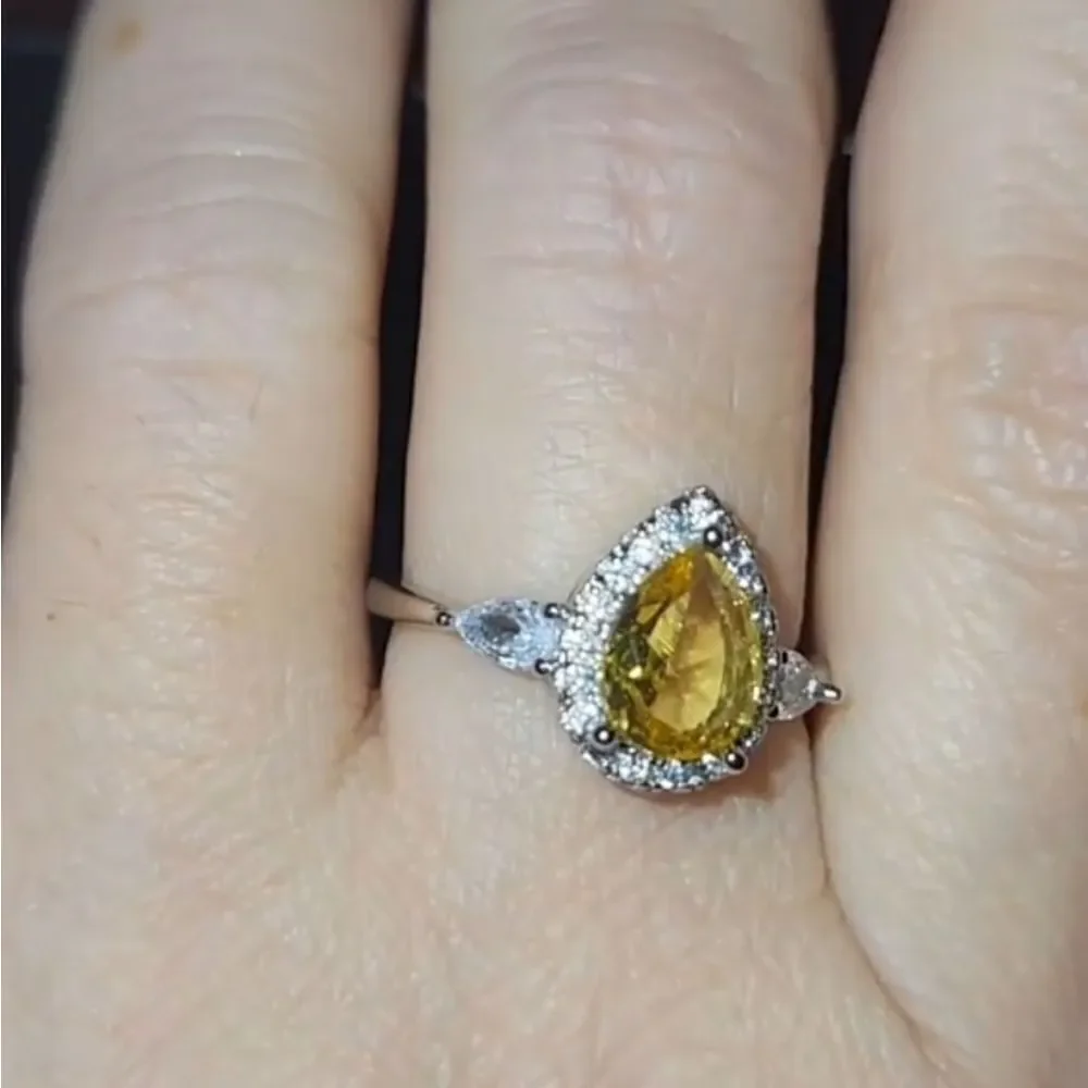 Ladies Timeless Elegant  Tear Drop Simulated Diamonds ring
